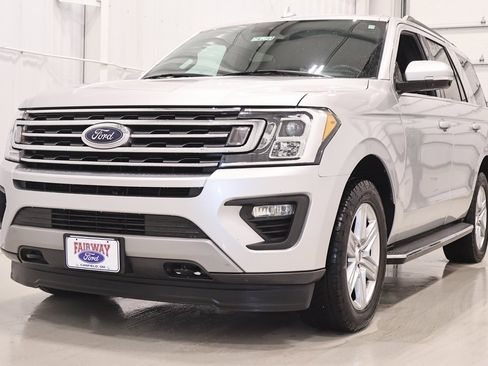 Certified 2019 Ford Expedition XLT w/ Equipment Group 202A image 5