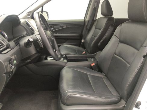 Used 2017 Honda Pilot Touring image 17