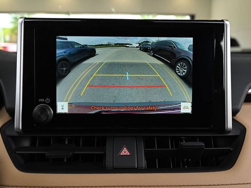 Used 2025 Toyota RAV4 LE FWD image 21