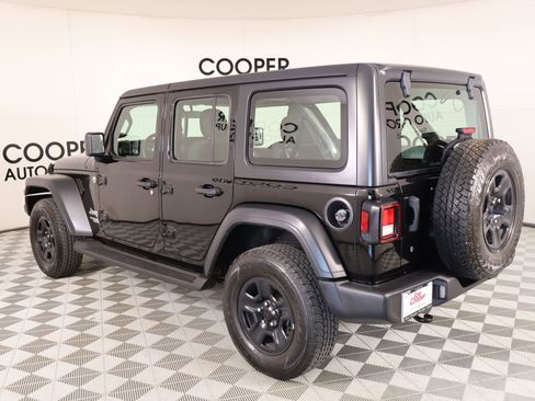 Used 2018 Jeep Wrangler Unlimited Sport AWD/4WD image 21