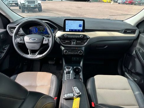 Used 2022 Ford Escape Titanium w/ Titanium Elite Package AWD/4WD image 25