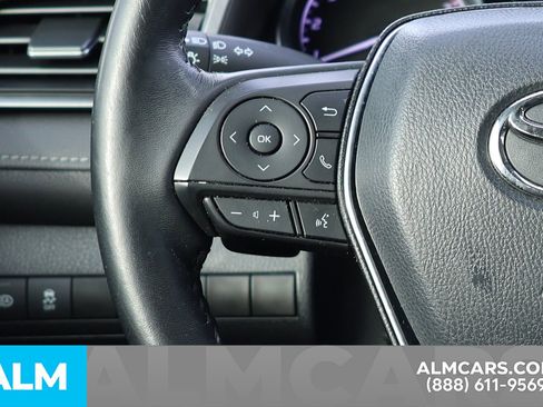 Used 2020 Toyota Camry SE image 31