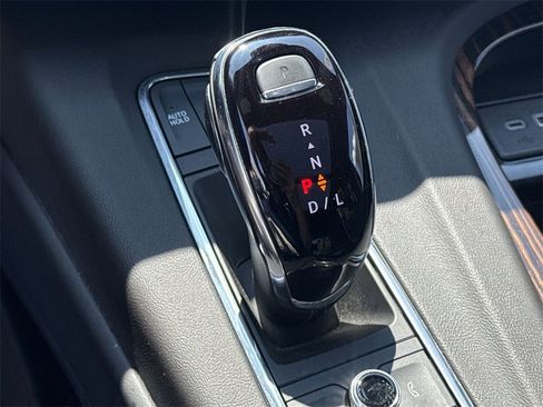 Used 2024 Cadillac Escalade Premium Luxury image 14