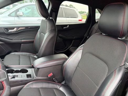 Used 2024 Ford Escape ST-Line w/ Tech Pack #1 AWD/4WD image 3