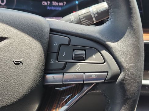 Used 2023 Cadillac Escalade Luxury image 35