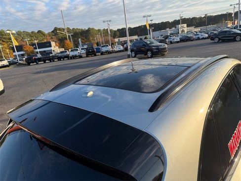 Used 2019 Porsche Macan S image 40