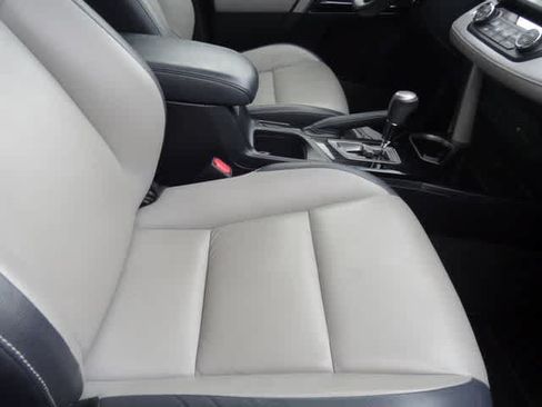 Used 2018 Toyota RAV4 Limited AWD/4WD image 24