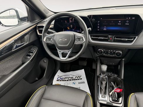 Used 2024 Chevrolet TrailBlazer ACTIV w/ Convenience Package image 11