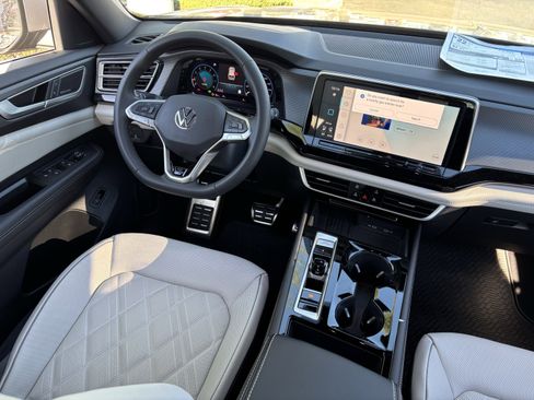 New 2026 Volkswagen Atlas Cross Sport SEL Premium R-Line image 11