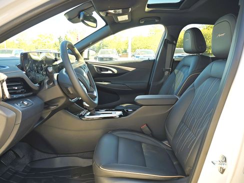 New 2026 Buick Envista Avenir image 9