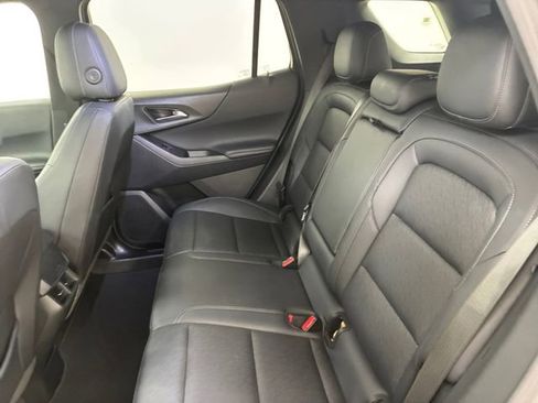 Used 2025 Chevrolet Equinox LT w/ Convenience Package II image 18