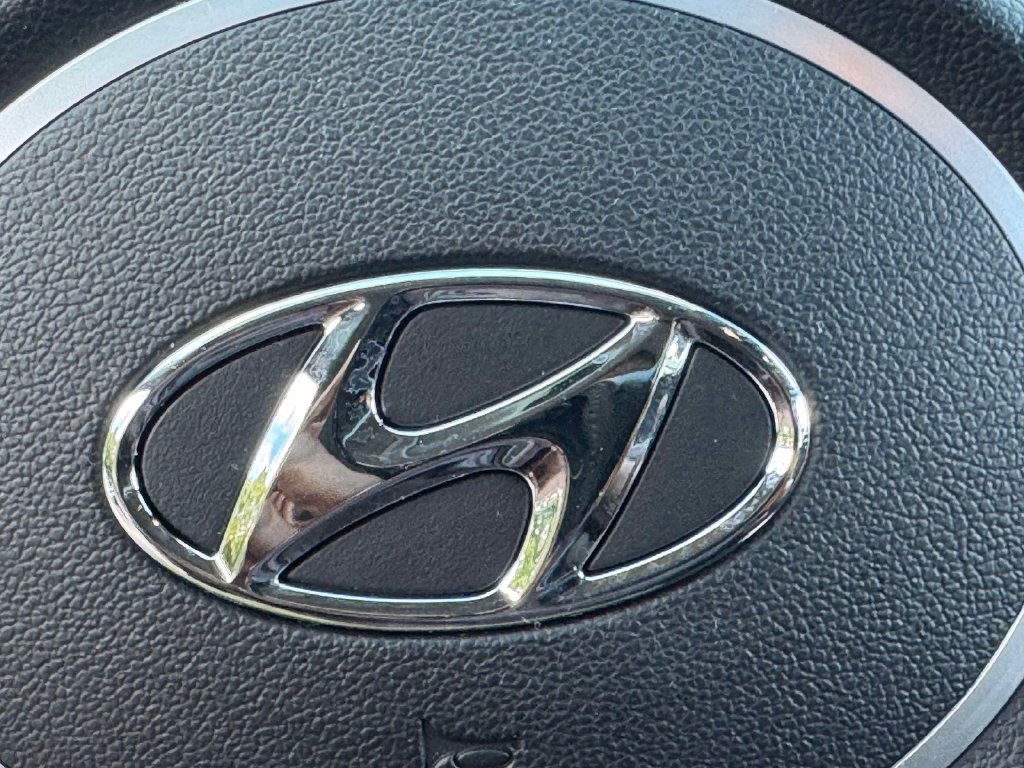 Used 2023 Hyundai Elantra SEL FWD image 32