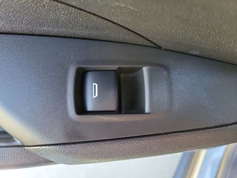 Used 2024 Chevrolet Trax RS w/ Sunroof Package image 15