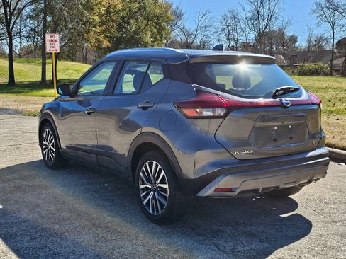 Used 2021 Nissan Kicks SV image 8