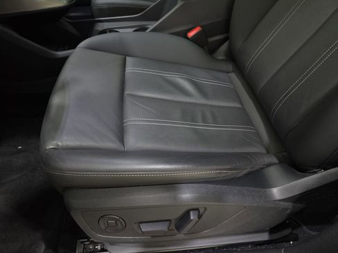 Used 2024 Audi Q4 e-tron Premium w/ Convenience Package image 25