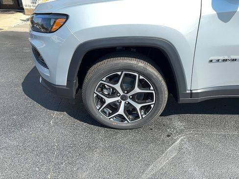 New 2026 Jeep Compass Limited AWD/4WD image 2