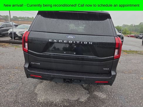 Used 2025 Ford Expedition Max Active RWD image 5