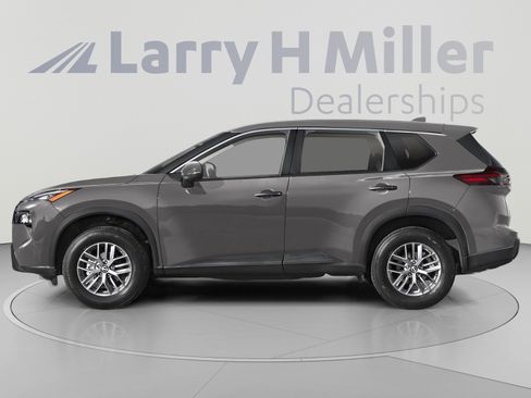 Used 2024 Nissan Rogue S AWD/4WD image 3