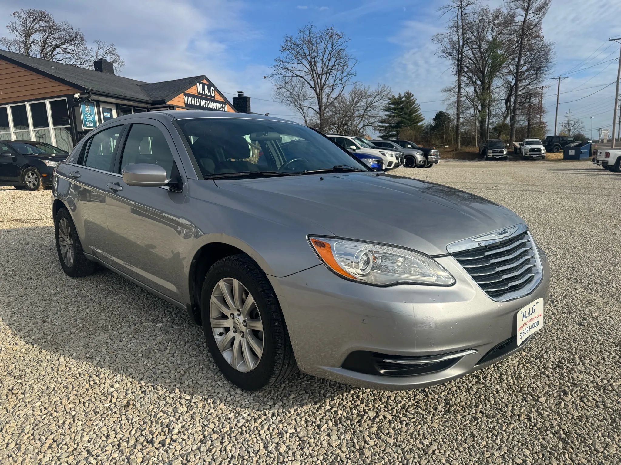 Used 2013 Chrysler 200 Touring FWD image 7