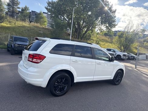 Used 2020 Dodge Journey SE w/ SE Popular Equipment Group image 5