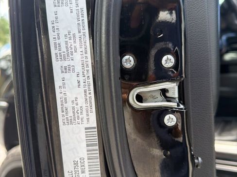 Used 2020 RAM 2500 Limited AWD/4WD image 14