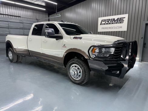 Used 2023 RAM 3500 Limited image 2