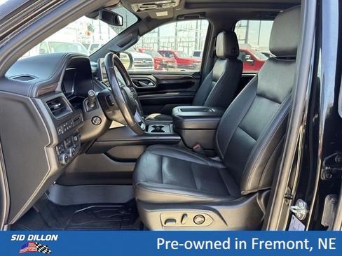Certified 2022 Chevrolet Suburban Z71 w/ Luxury Package AWD/4WD image 16