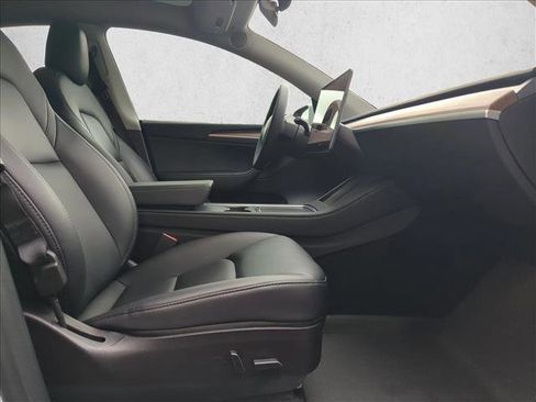 Used 2023 Tesla Model Y Performance image 27