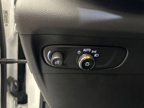 Used 2022 Buick Envision Preferred FWD image 21