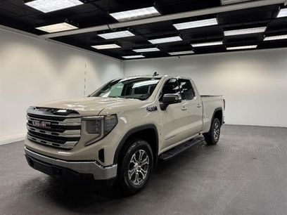 New 2026 GMC Sierra 1500 SLE w/ Preferred Package