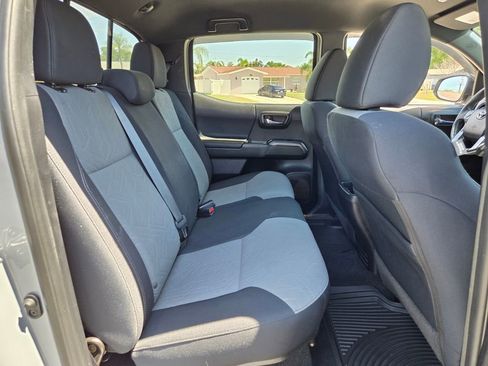 Used 2021 Toyota Tacoma TRD Sport RWD image 17