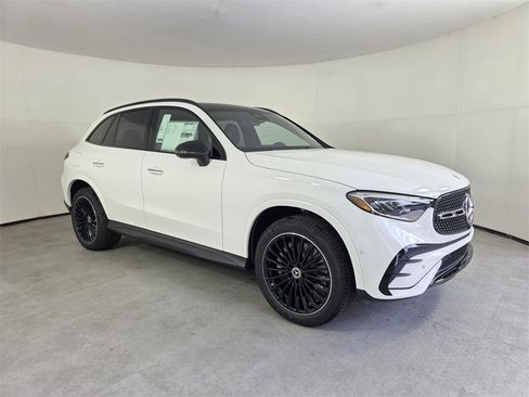 New 2026 Mercedes-Benz GLC 300 image 1