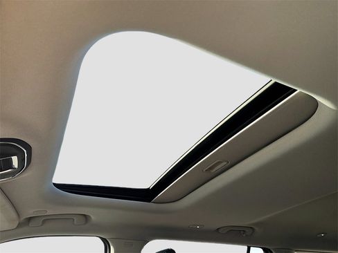 Used 2024 Jeep Grand Cherokee L Laredo image 17