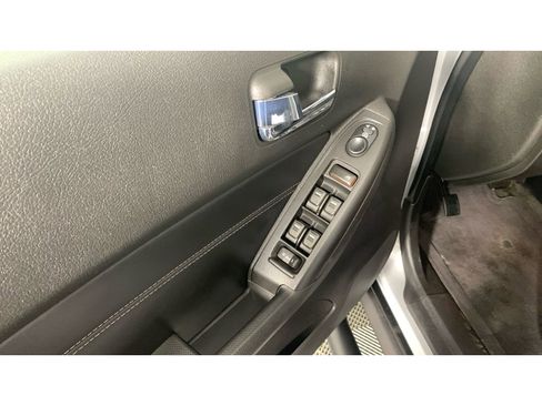 Used 2009 HUMMER H3 Alpha image 14