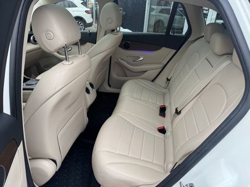 Used 2021 Mercedes-Benz GLC 300 4MATIC image 37
