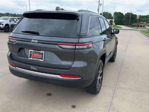 Used 2025 Jeep Grand Cherokee Limited RWD image 8