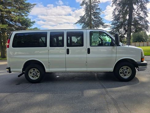Used 2013 Chevrolet Express 2500 LT w/ LT Preferred Equipment Group RWD image 7