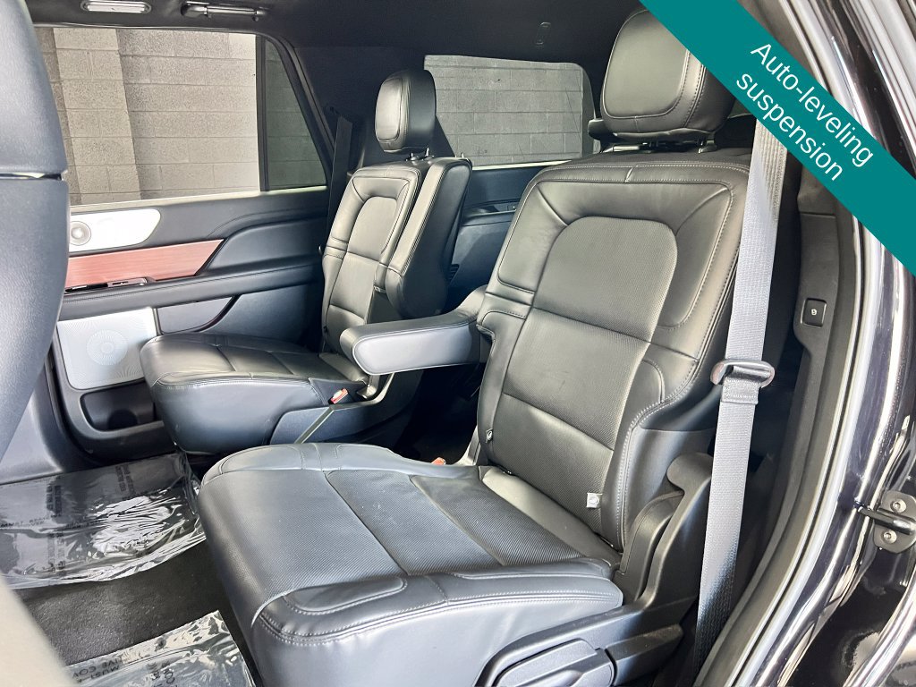 Used 2022 Lincoln Navigator Reserve AWD/4WD image 11