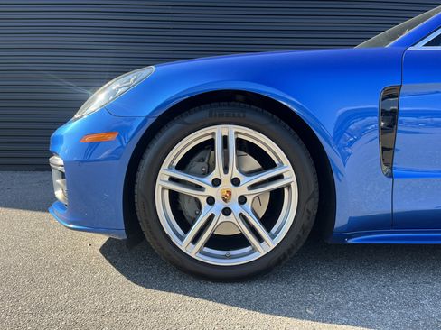 Certified 2018 Porsche Panamera 4S image 12