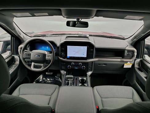 New 2025 Ford F150 Lightning XLT image 35