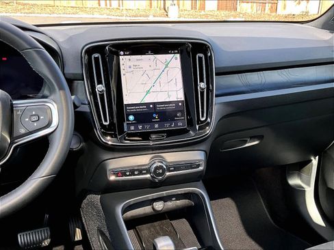 Used 2023 Volvo C40 P8 Recharge Ultimate AWD/4WD image 9