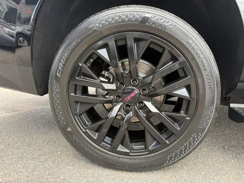 Used 2023 GMC Yukon XL AT4 w/ AT4 Premium Package AWD/4WD image 33