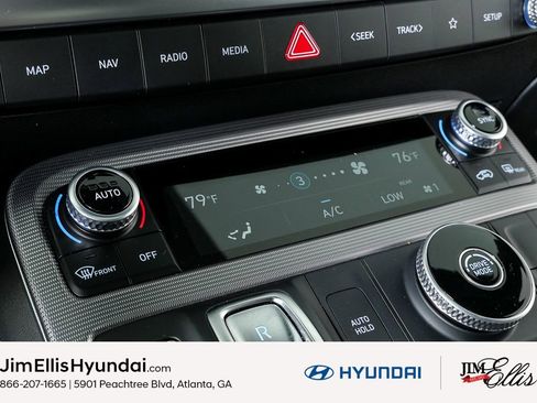 Used 2024 Hyundai Palisade Calligraphy image 21