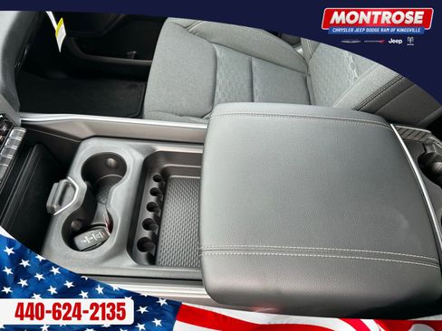 New 2026 RAM 1500 Express AWD/4WD image 16