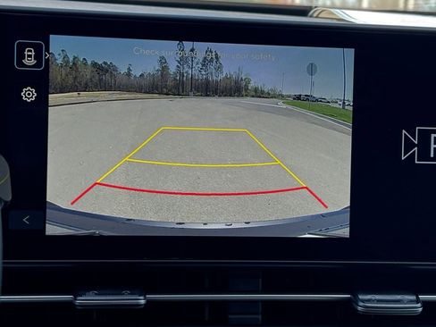 New 2026 Hyundai Kona SE image 18