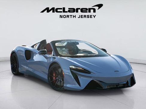 Used 2025 McLaren Artura Spider RWD image 26