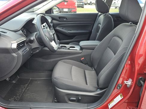 New 2026 Nissan Altima 2.5 SV FWD image 3