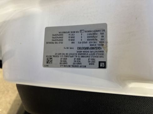 Used 2011 GMC Yukon XL Denali image 28