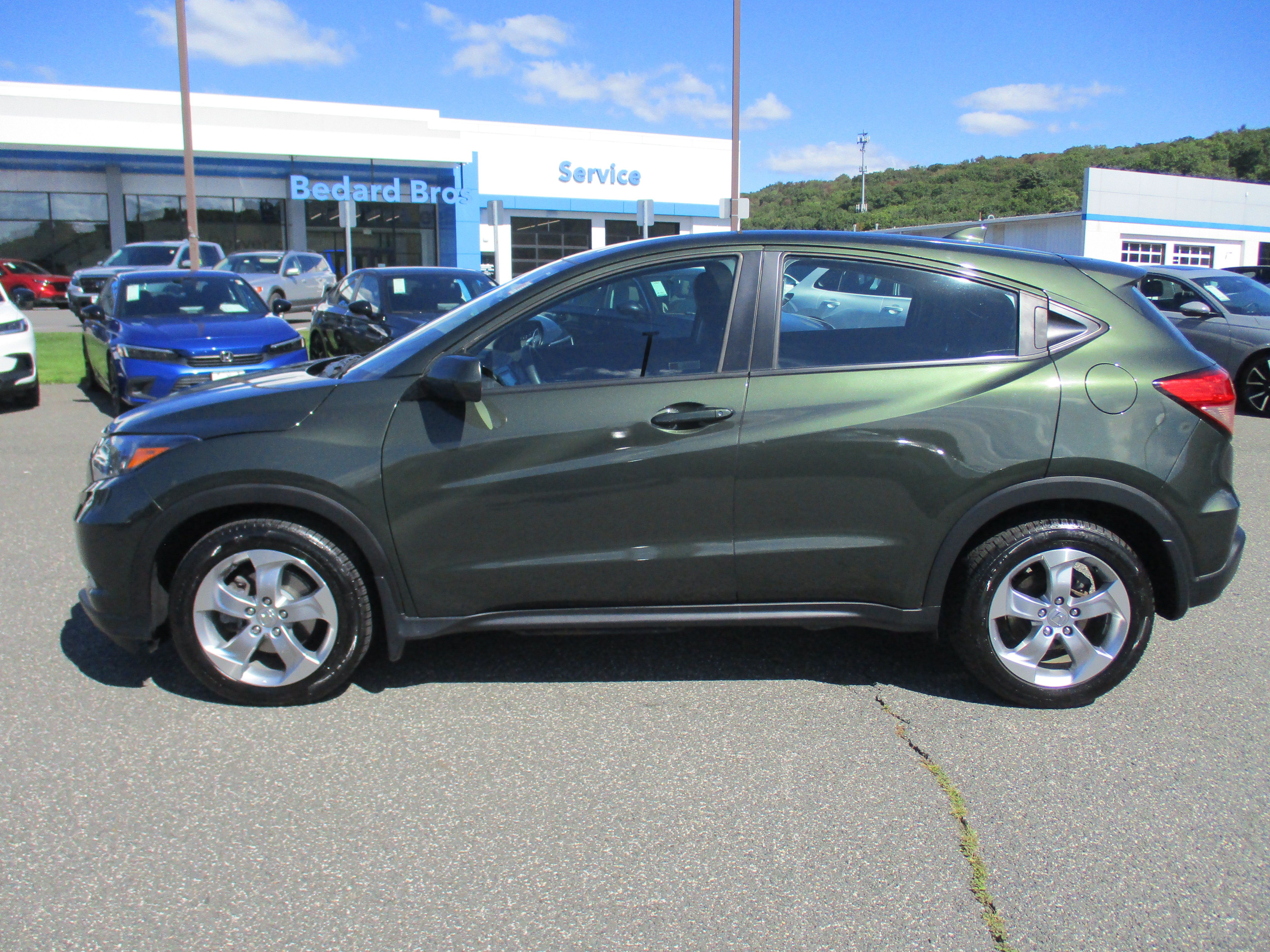 Used 2017 Honda HR-V LX image 9