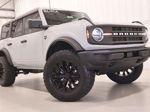 New 2026 Ford Bronco 4-Door image 29